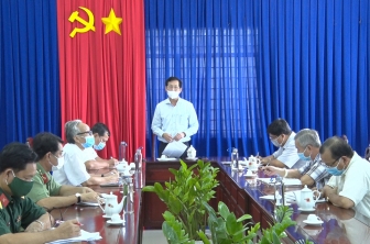 Phó Chủ tịch UBND tỉnh An Giang Lê Văn Phước kiểm tra công tác phòng, chống dịch bệnh COVID-19 tại huyện Phú Tân