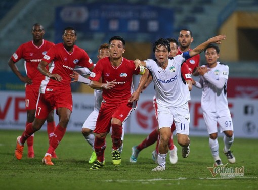 V-League dời sang năm 2022: Khó chồng khó cho thầy Park