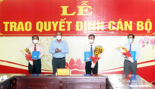 UBND tỉnh An Giang trao quyết định điều động, bổ nhiệm cán bộ