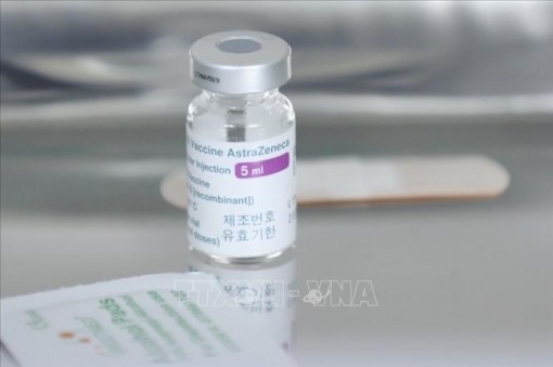 Thêm hơn 1,2 triệu liều vaccine của AstraZeneca về đến Việt Nam