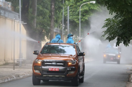 Phun khử khuẩn toàn bộ TP Hồ Chí Minh