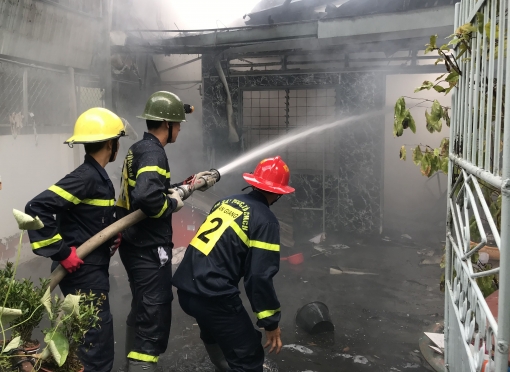 “Giữ cái còn trong cái mất” - Kỳ cuối: Chống lửa ở ngoài bằng lửa ở trong tim