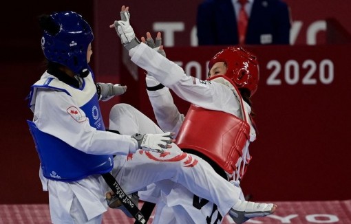 Vận động viên Trương Thị Kim Tuyền dễ dàng vào tứ kết Taekwondo ở Olympic Tokyo 2020