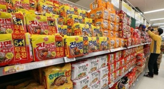 Hàn Quốc: Xuất khẩu mỳ ăn liền đạt kỷ lục mới trong bối cảnh đại dịch