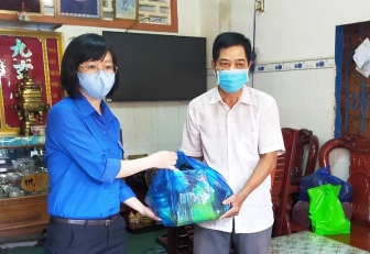 Tuổi trẻ huyện Phú Tân thực hiện các hoạt động “Uống nước nhớ nguồn”