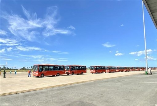 Nhiều y, bác sỹ lên đường hỗ trợ TP.HCM, Bình Dương chống dịch