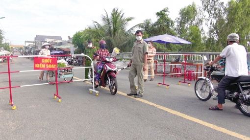 Chống dịch quyết liệt, thận trọng