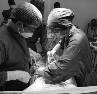 Bệnh viện Sản-Nhi An Giang phẫu thuật cấp cứu thành công sản phụ bị nhau cài răng lược thể nặng