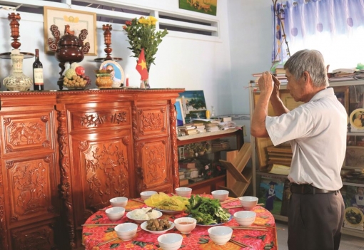 “Về dùng bữa cơm đạm bạc với gia đình tôi, các liệt sĩ ơi!”