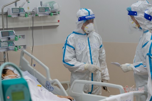 Bộ trưởng Y tế: ‘Dịch COVID-19 đang ở giai đoạn tấn công’