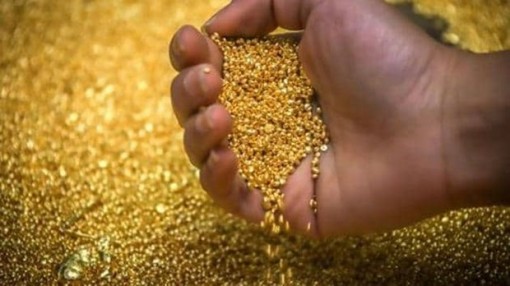 Giá vàng trên thị trường thế giới tăng gần 3% trong tháng Bảy