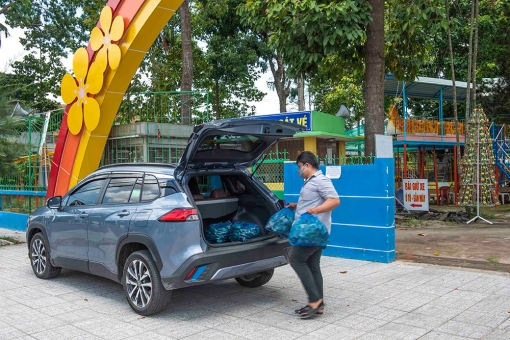 Trao quà các Tổ tự quản nhà trọ công nhân và công đoàn cơ sở doanh nghiệp thực hiện “3 tại chỗ” bởi dịch COVID- 19