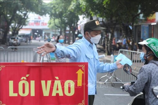 Thực hiện nghiêm giãn cách xã hội là liều 'vaccine' kịp thời nhất