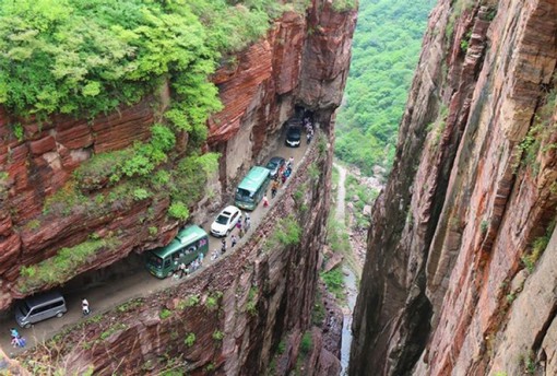 Ngôi làng cheo leo trên núi từng cách biệt hoàn toàn với thế giới bên ngoài