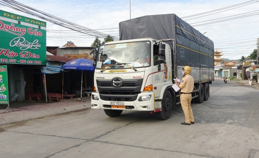 Cần thống nhất quy định về vận chuyển hàng hóa để chống dịch COVID-19
