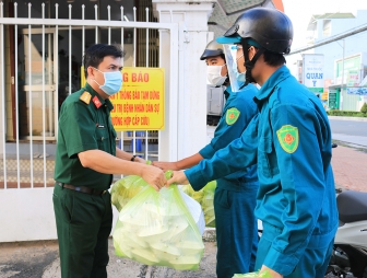 Bệnh xá Quân dân y An Giang hỗ trợ hơn 200 suất ăn sáng mỗi ngày cho lực lượng chống dịch