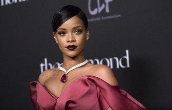 Forbes: Rihanna trở thành 'nữ ca sĩ tỷ USD'