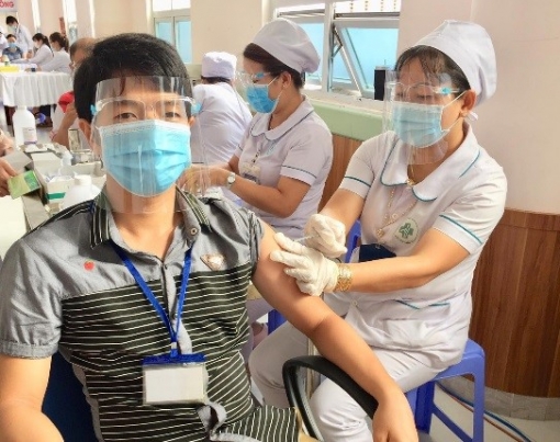 An Giang thống nhất chủ trương tiếp nhận và tiêm vaccine phòng COVID-19 đợt 4