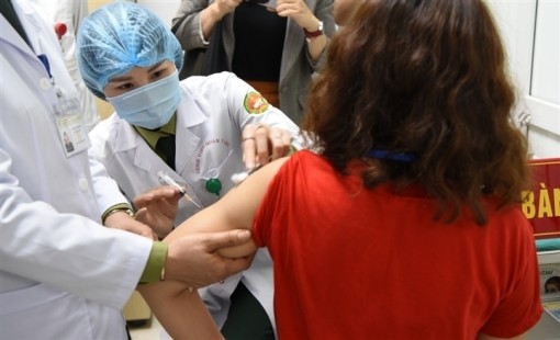 Bộ Y tế nói gì khi nhiều tỉnh muốn tiêm thử vaccine Nano Covax?