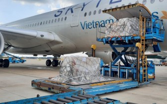 Vietnam Airlines vận chuyển miễn phí hơn 203 nghìn bộ xét nghiệm nhanh từ Đức