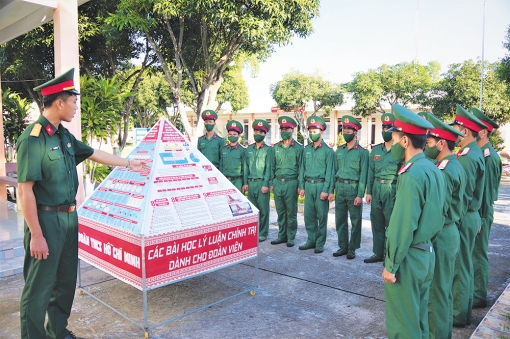 Nhiệt huyết của thượng úy Đinh Khắc Hiệu