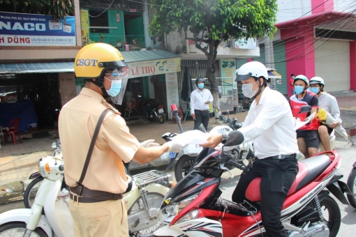 An Giang: Sau ngày 15-8, Chủ tịch UBND các huyện, thị xã, thành phố xem xét, quyết định việc tiếp tục thực hiện giãn cách xã hội theo Chỉ thị16/CT-TTg