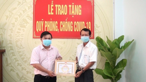 Công đoàn Ngân hàng Chính sách xã hội hỗ trợ  Quỹ Phòng, chống dịch COVID-19 huyện An Phú 50 triệu đồng