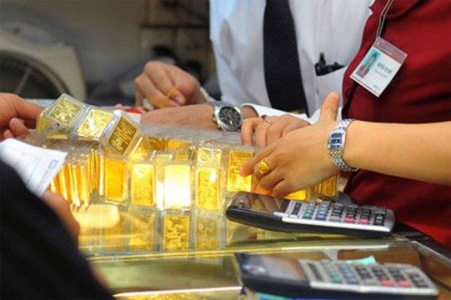 Giá vàng hôm nay 12-8: Sau đợt lao dốc, vàng tăng vượt lên
