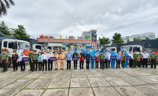 Công an An Giang công bố quyết định thành lập lực lượng truy vết dịch COVID-19