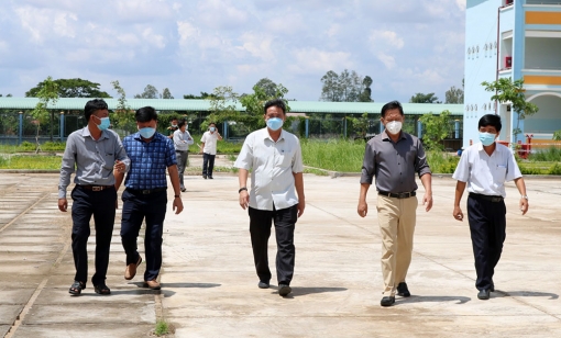 Phó Chủ tịch UBND tỉnh An Giang Trần Anh Thư kiểm tra công tác phòng, chống dịch bệnh COVID -19 trên địa bàn huyện Châu Thành
