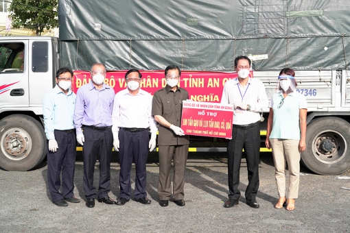 An Giang hướng về đồng bào nơi tâm dịch