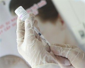 Pháp và Hungary tặng Việt Nam vaccine ngừa COVID-19 và vật tư y tế