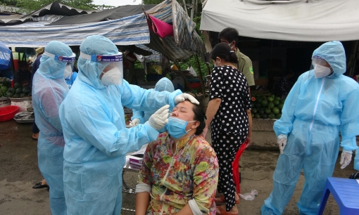 Tri Tôn siết chặt thực hiện giãn cách xã hội