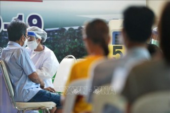 Thái Lan cảnh báo số ca mắc mới COVID-19 tăng cao nếu không gia hạn phong tỏa