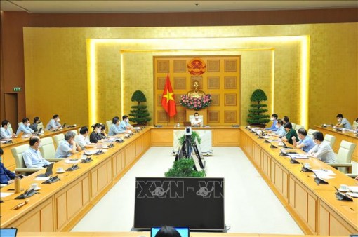 Phó Thủ tướng Vũ Đức Đam lưu ý một số điểm trong thực hiện chỉ đạo chống dịch