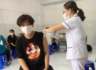 Tiêm 2.630 liều vaccine cho học viên, sinh viên và cán bộ, công chức Tịnh Biên