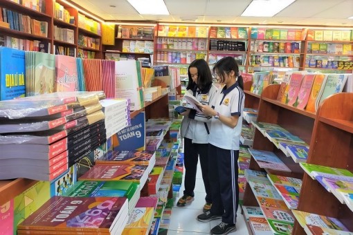 Kiến nghị coi Sách giáo khoa là mặt hàng thiết yếu