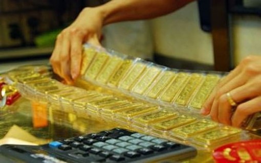 Giá vàng hôm nay 18-8: Kinh tế Mỹ mất đà, vàng lên giá