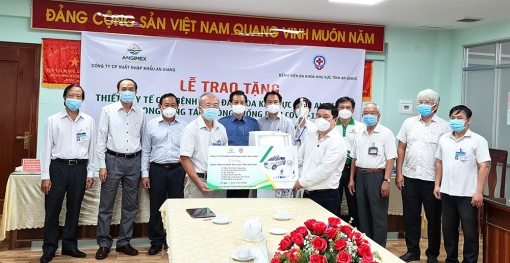 Doanh nghiệp hỗ trợ ngành y tế chống dịch