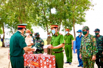 Bộ Tư lệnh Quân khu 9 thăm, tặng quà tại An Giang