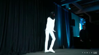 Tesla dự kiến ra mắt mẫu robot hình người vào năm 2022