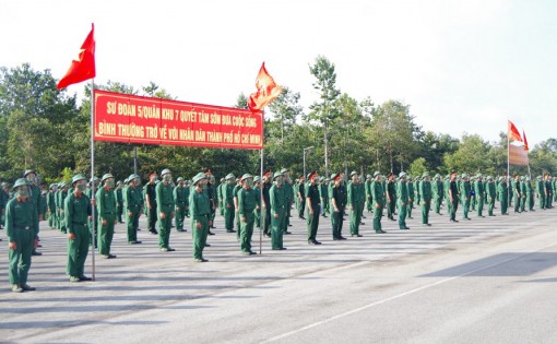 2000 cán bộ, chiến sĩ “Sư đoàn quả đấm thép Miền Đông Nam Bộ” gấp rút vào tâm dịch giúp dân