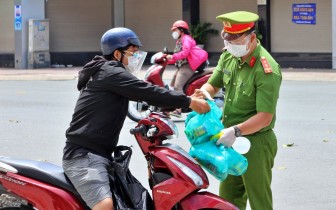 TP Hồ Chí Minh: 30 đối tượng được cấp giấy đi đường từ 0 giờ ngày 23-8
