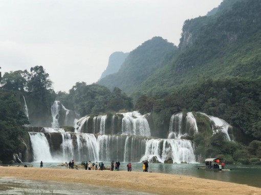 Cao Bằng, vẻ đẹp một vùng non nước