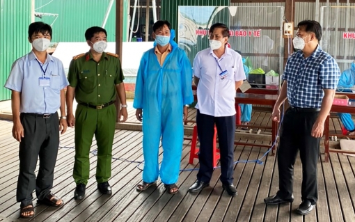 Phó Chủ tịch UBND tỉnh An Giang Trần Anh Thư kiểm tra công tác phòng, chống dịch COVID-19 tại huyện Chợ Mới