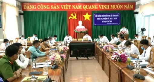 Kỳ họp thứ 2, HĐND  TX. Tân Châu khóa VII (nhiệm kỳ 2021- 2026) thông qua nhiều nghị quyết quan trọng