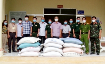 Lãnh đạo huyện Tri Tôn làm việc với các xã khu vực biên giới
