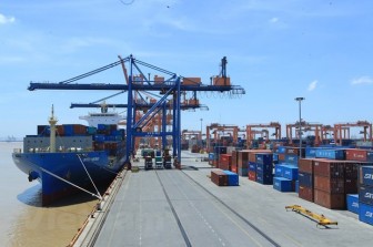 Tổng giá trị xuất nhập khẩu hàng hóa của Việt Nam đạt gần 430 tỷ USD