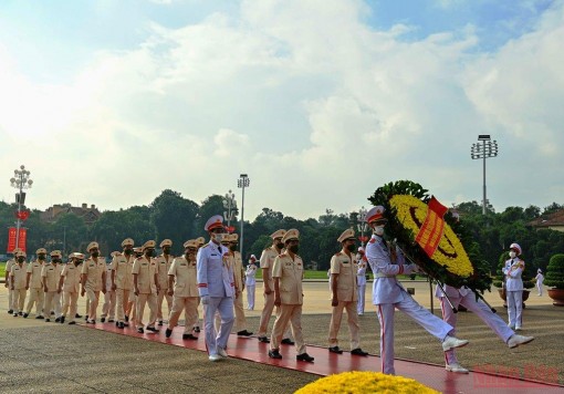 Lãnh đạo Đảng, Nhà nước vào Lăng viếng Chủ tịch Hồ Chí Minh