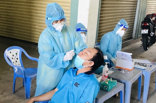 Châu Thành khẩn trương lấy mẫu diện rộng, với tinh thần “Rà soát đến đâu, bảo vệ đến đó”
